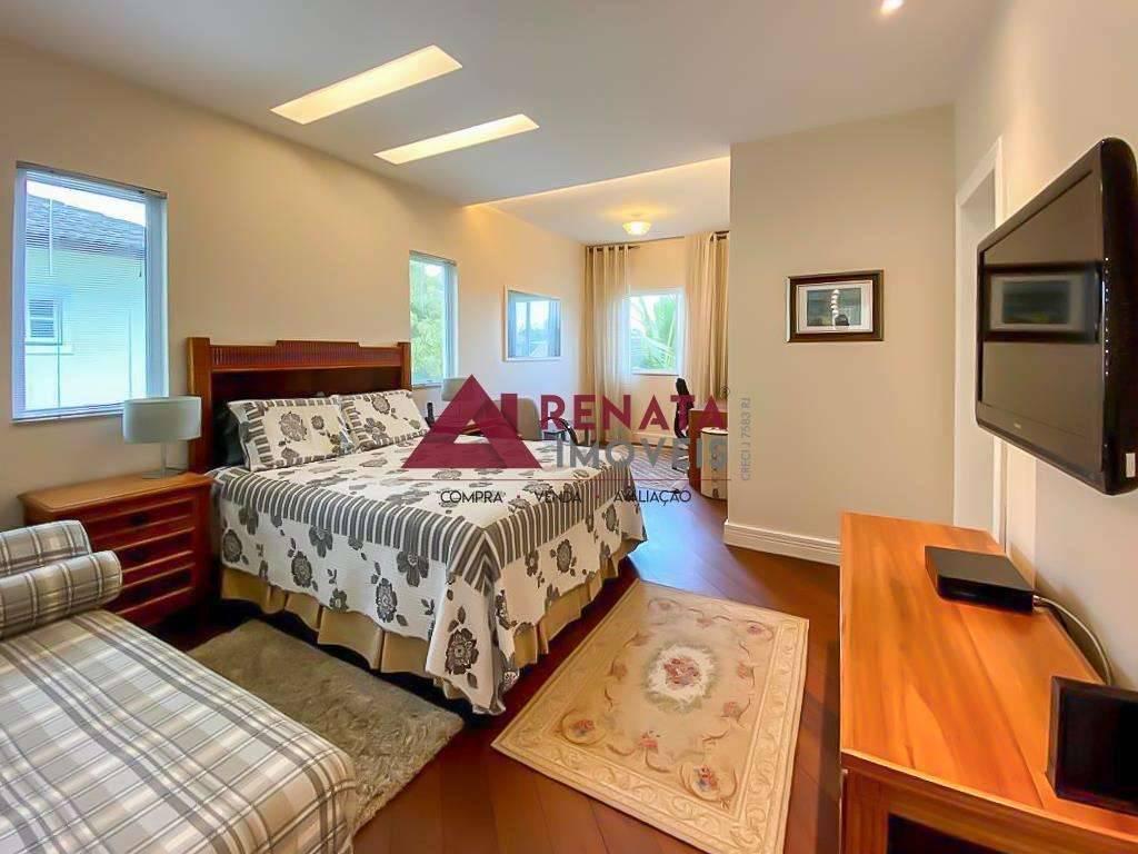 QUARTO 5 - SU�TE 3 - MASTER