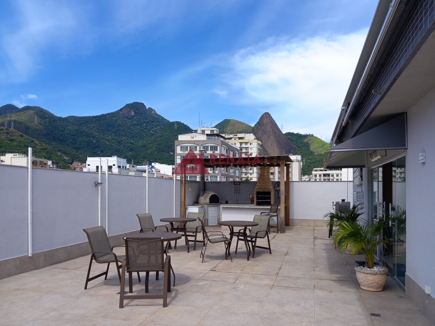 Churrasqueira e sal�o de festas