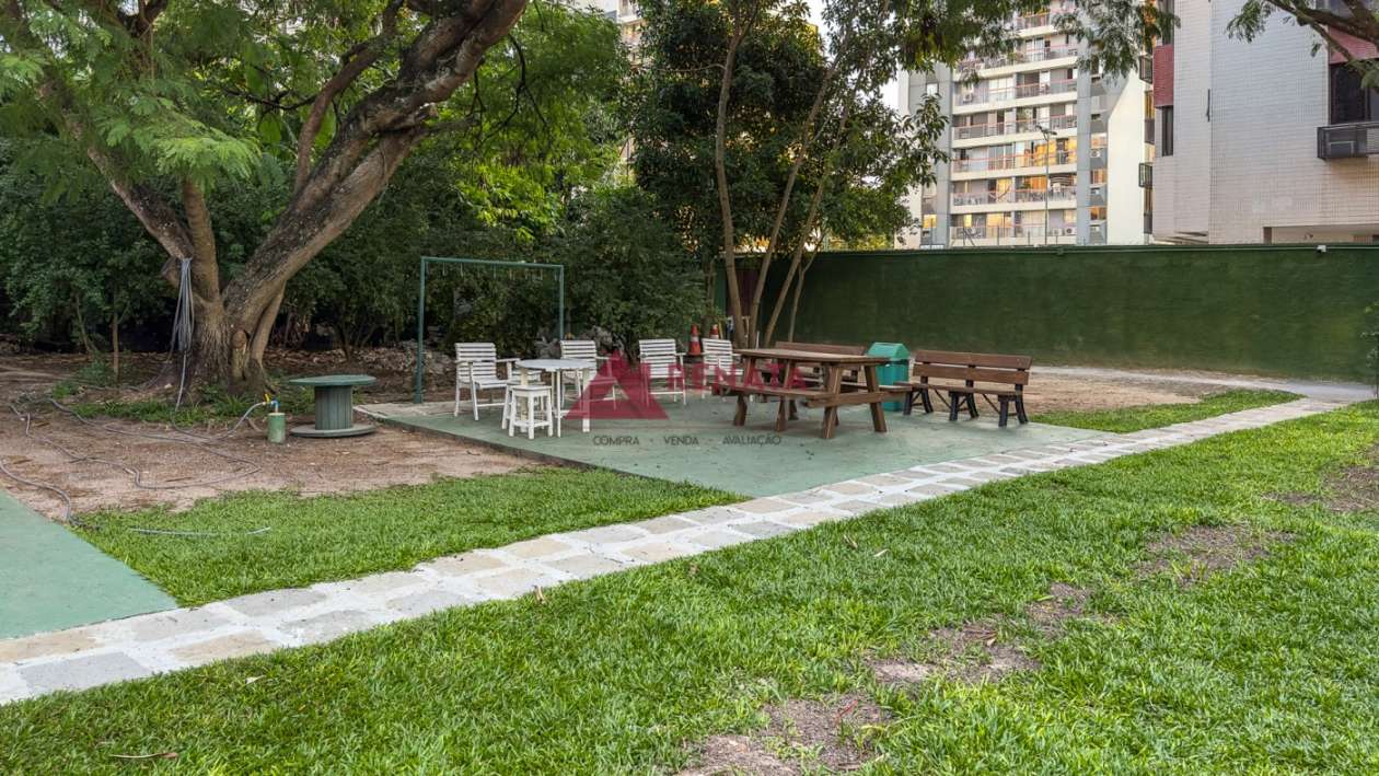 ÁREA DE LAZER