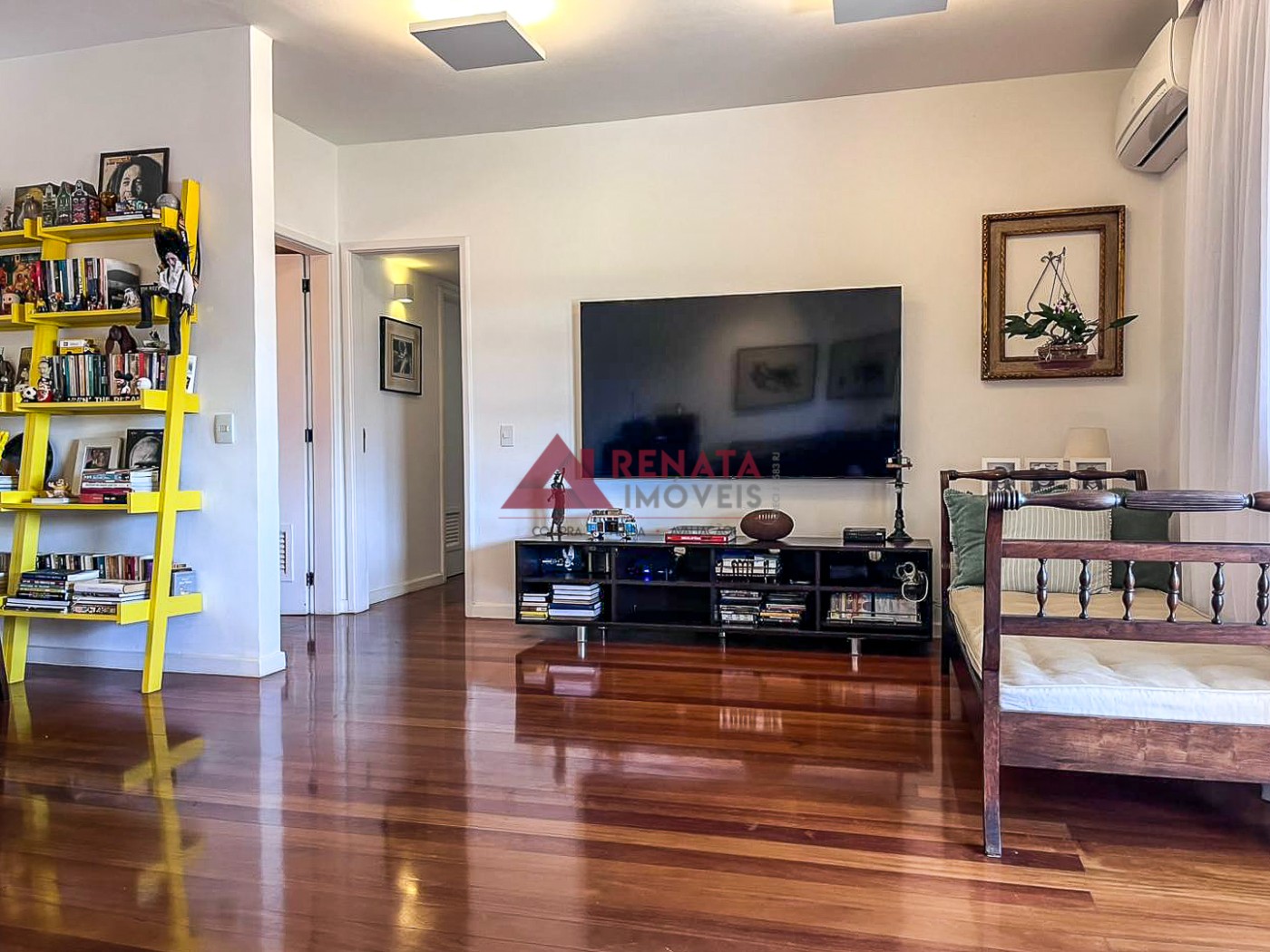 SALA